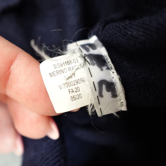 Banana Republic Sweater Womens Small Baruffa Merino Wool Navy Blue Crew Neck - Picture 3 of 8